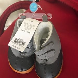 Carter’s 3-6 months gray boots